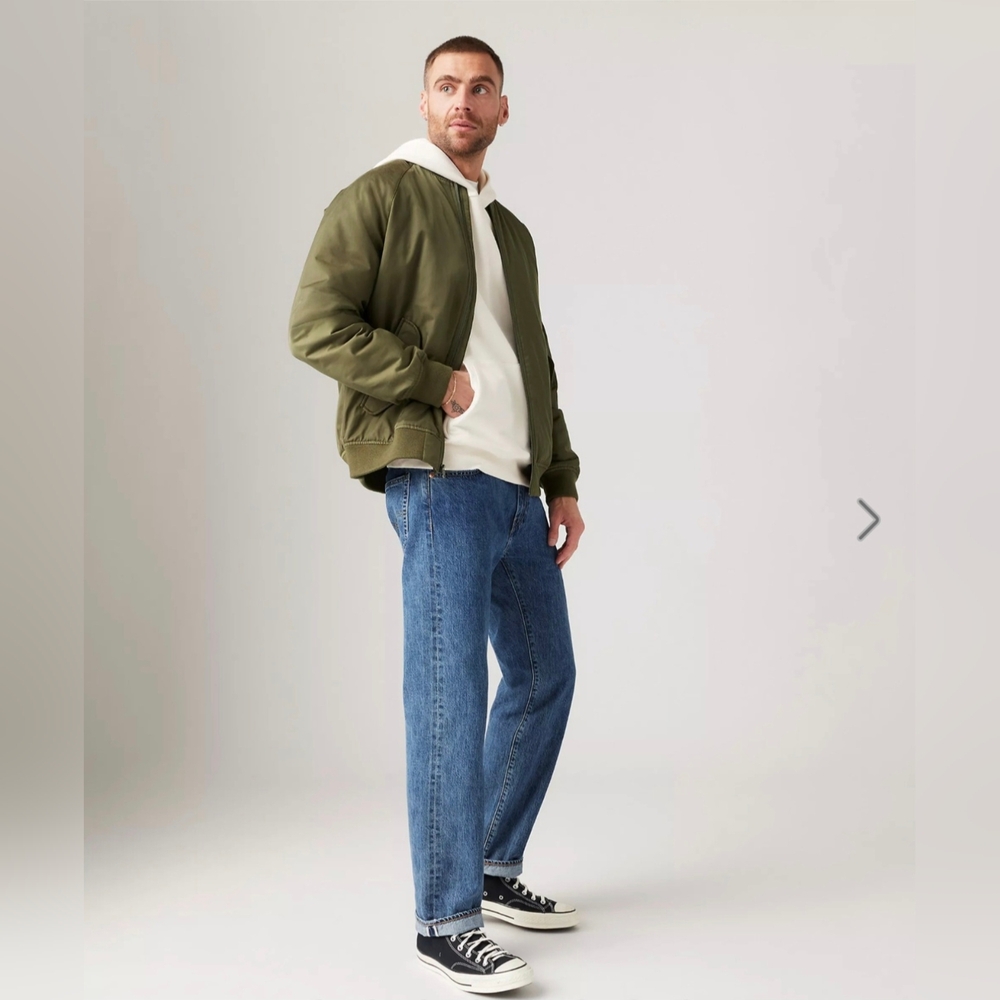 NWT Levi's 505 Regular Fit Straight Leg Classic Selvedge Denim Jeans. 38